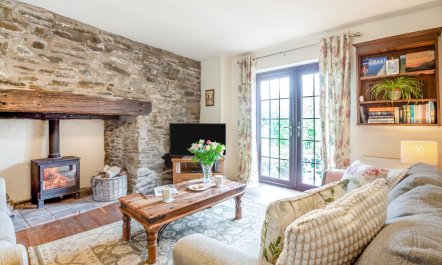 2 Bed in Carmel 1