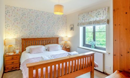 2 Bed in Carmel 4