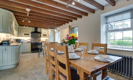 4 Bed in Llanaelhaearn 2