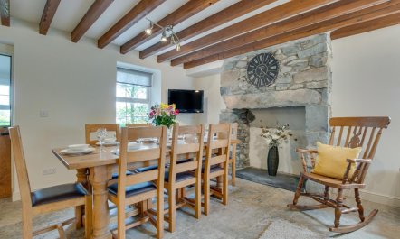 4 Bed in Llanaelhaearn 9