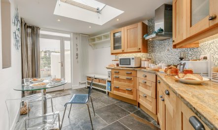 3 Bed in Porthleven 7