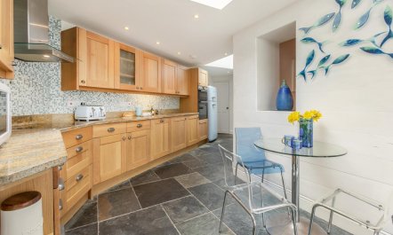 3 Bed in Porthleven 2