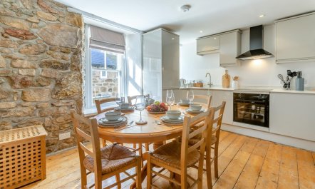 3 Bed in St Ives 2