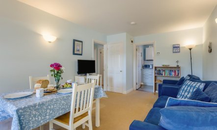 2 Bed in Aldeburgh 7