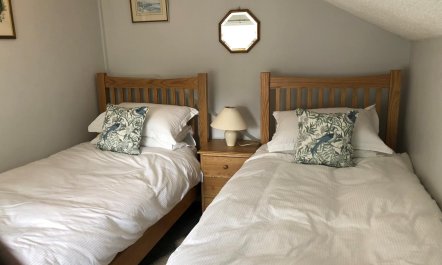 2 Bed in Holt 6