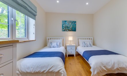 2 Bed in Woodchurch 6