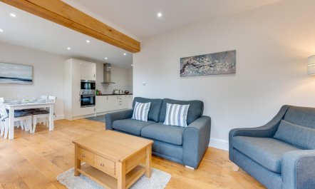 2 Bed in Woodchurch 1