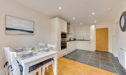 2 Bed in Woodchurch 2