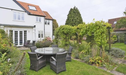 4 Bed in Walberswick 1