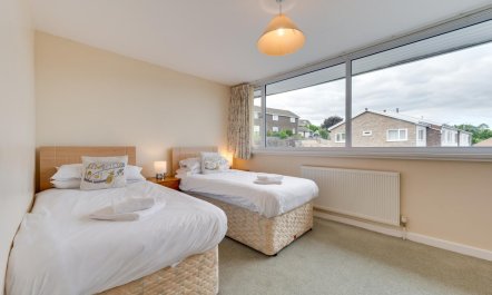 2 Bed in Mumbles 7