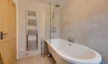 1 Bed in Crakehall 5