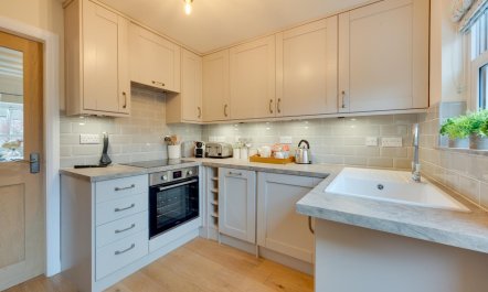 1 Bed in Crakehall 7