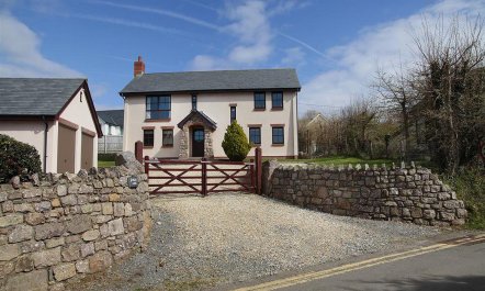 4 Bed in Gower