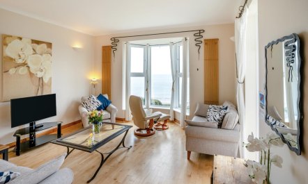 2 Bed in Mumbles 3