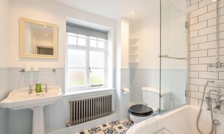 2 Bed in Holt 9
