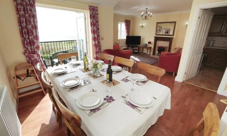 4 Bed in Port Eynon 6