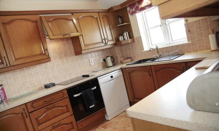 4 Bed in Port Eynon 9