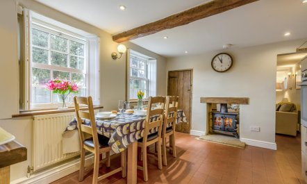 2 Bed in Blakeney 1