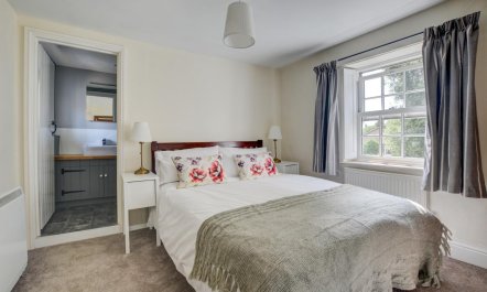 2 Bed in Blakeney 5