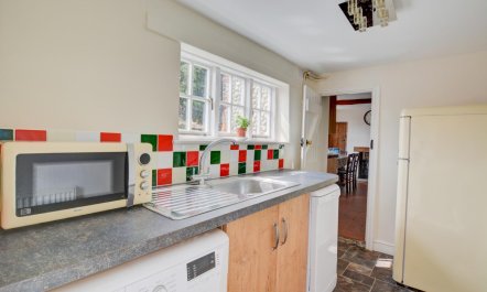 2 Bed in Blakeney 4