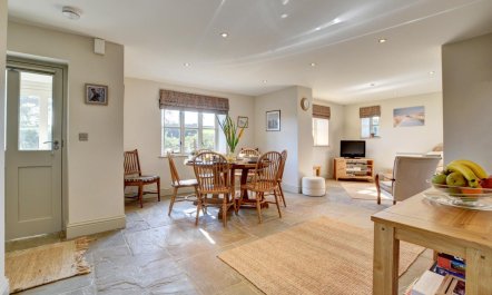 3 Bed in Burrington 5