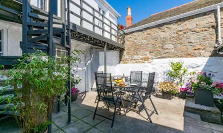 5 Bed in Mousehole 5