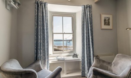 5 Bed in Mousehole 3