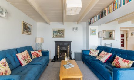 5 Bed in Mousehole 6