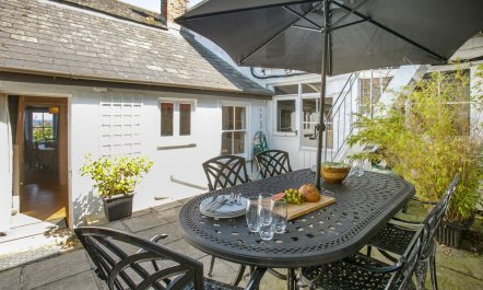 5 Bed in Mousehole 5