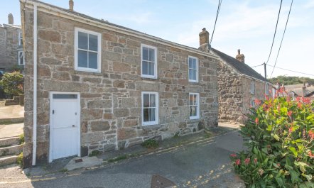 5 Bed in Mousehole
