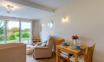 1 Bed in St Ives 7