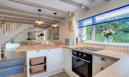 3 Bed in Nr St. Keverne 2