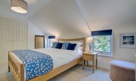 3 Bed in Nr St. Keverne 6