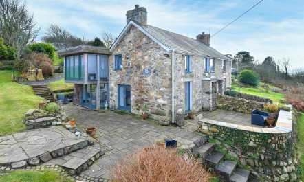 4 Bed in Llanbedrog 3