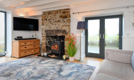 4 Bed in Llanbedrog 9