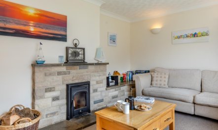 3 Bed in Axmouth, Near Seaton 2