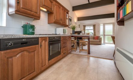 3 Bed in Llanbedrog 6