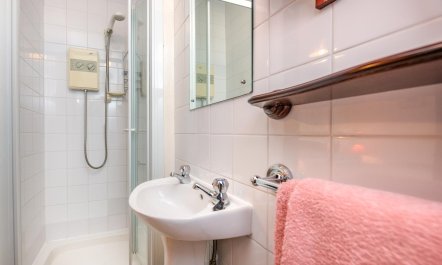 3 Bed in Llanbedrog 9