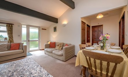 3 Bed in Llanbedrog 5