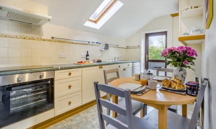 2 Bed in Aberaeron 7