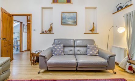 2 Bed in Aberaeron 6