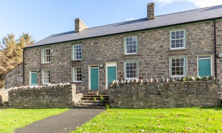 3 Bed in Nant Gwrtheyrn