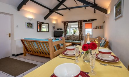 1 Bed in Llanbedrog 5