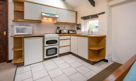 1 Bed in Llanbedrog 9