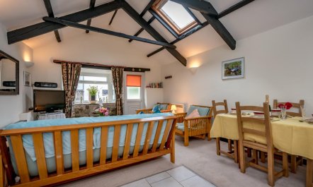 1 Bed in Llanbedrog 3