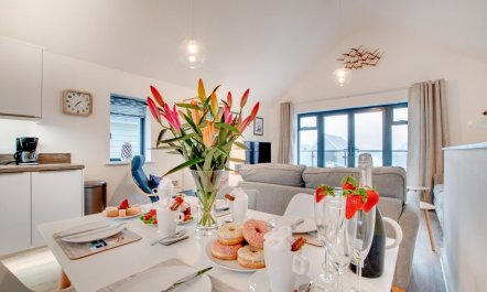 2 Bed in Westward Ho! 6