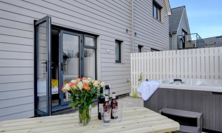 2 Bed in Westward Ho! 5