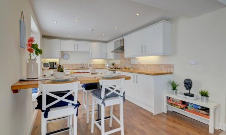 2 Bed in Appledore 1