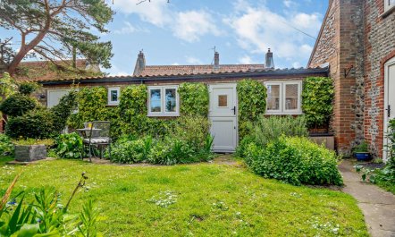 2 Bed in Weybourne 7