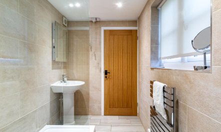 2 Bed in Weybourne 8